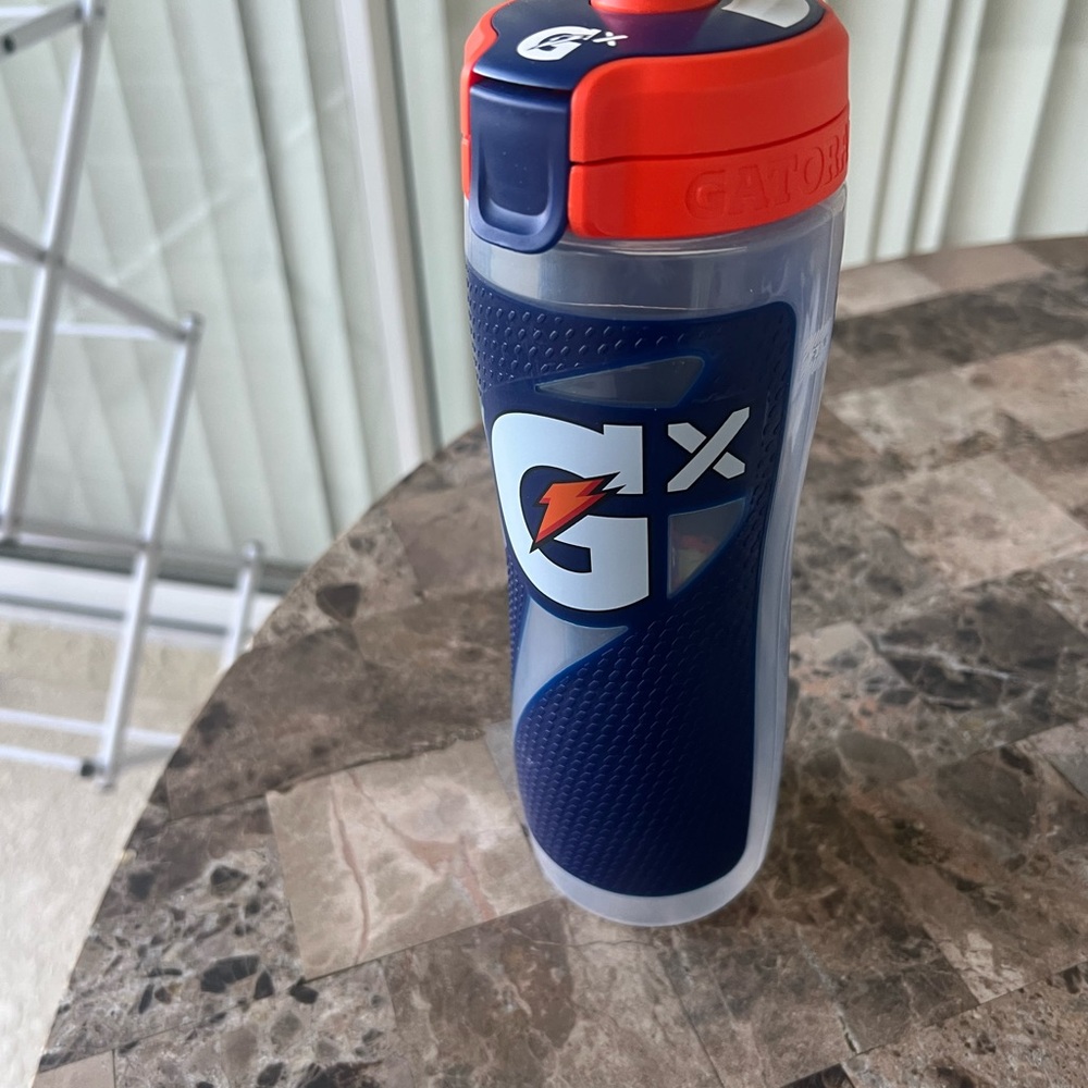 New Gatorade Sports Bottle